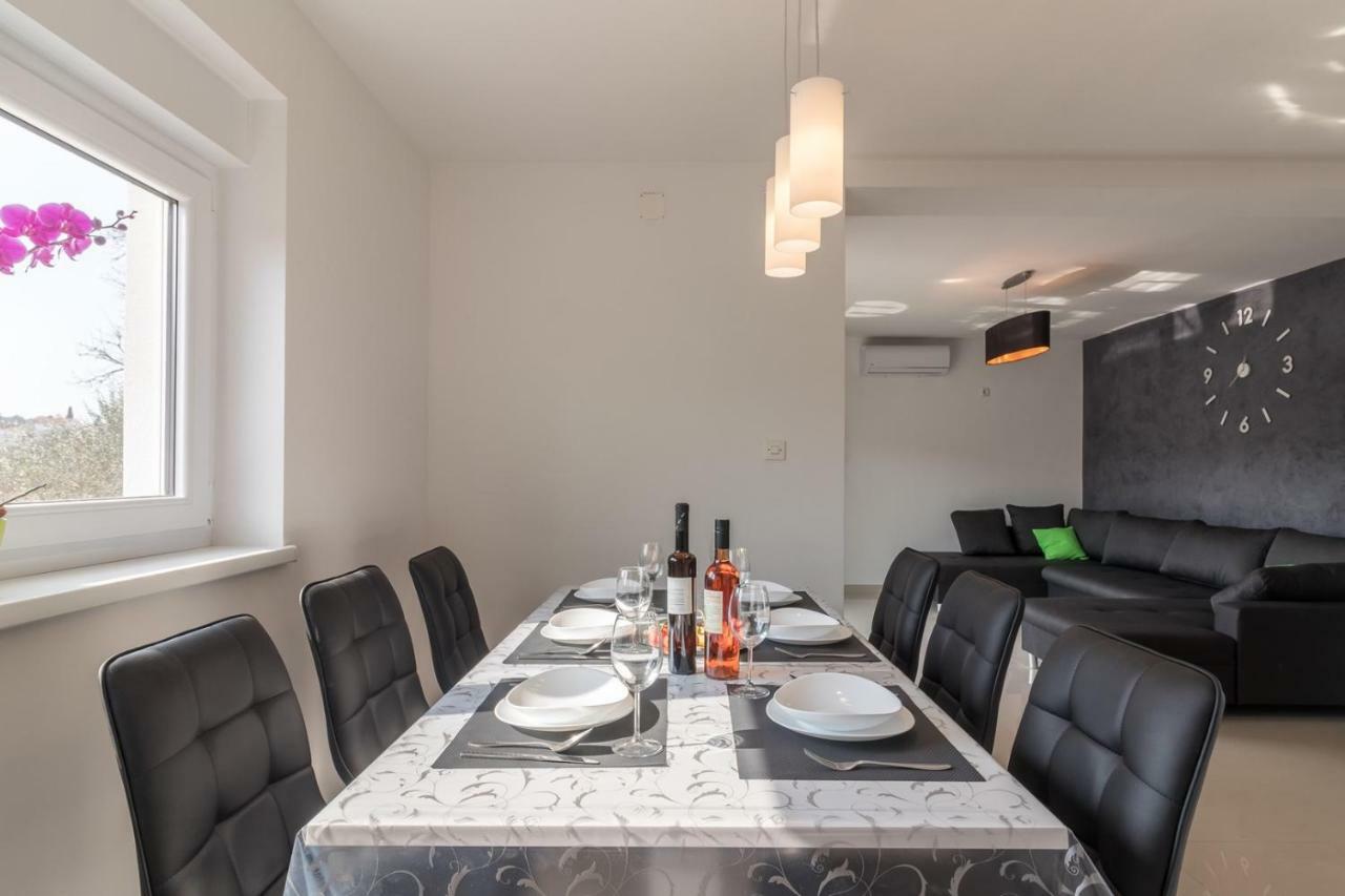 Apartments Mira Πούλα Εξωτερικό φωτογραφία