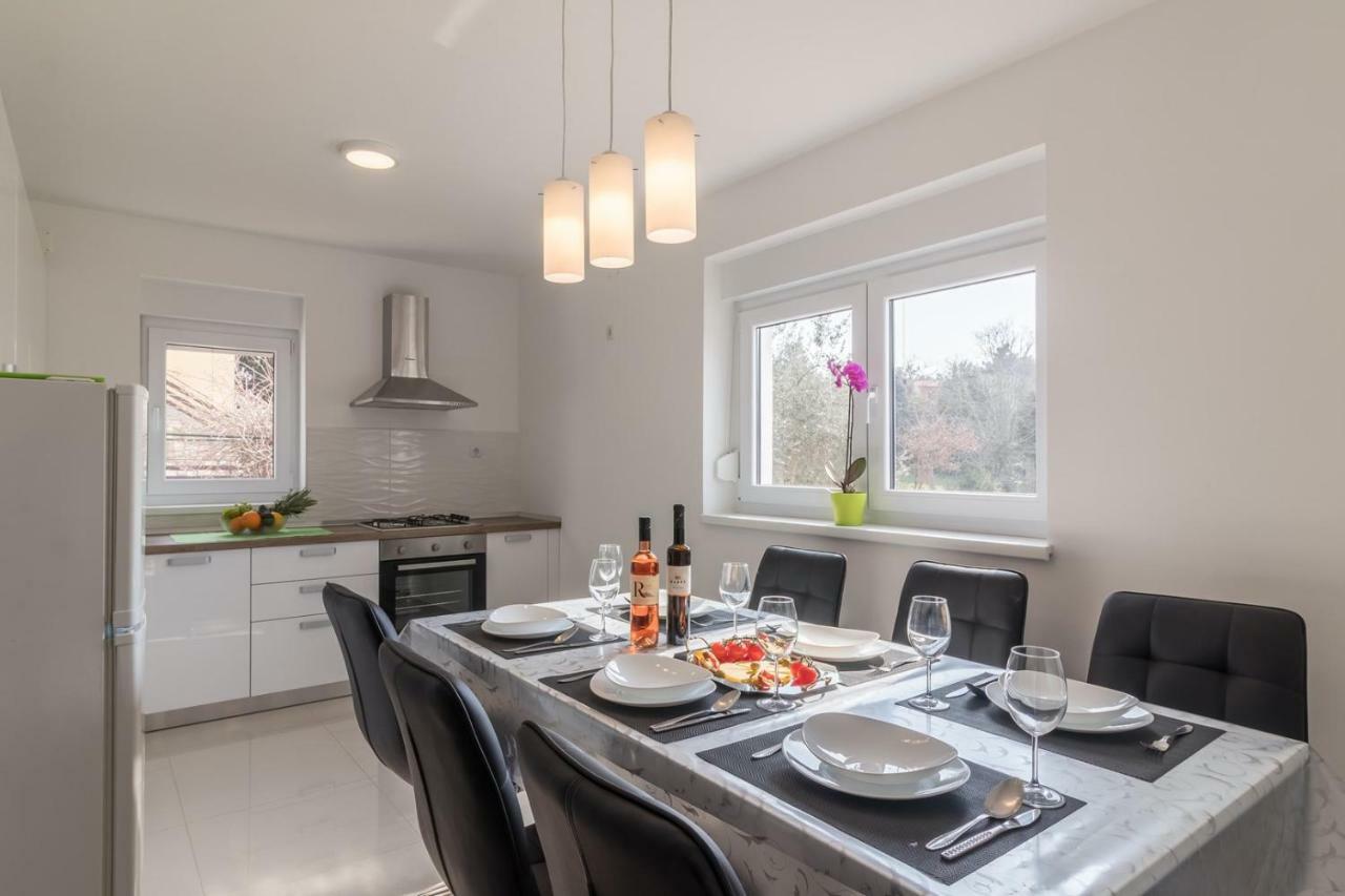 Apartments Mira Πούλα Εξωτερικό φωτογραφία