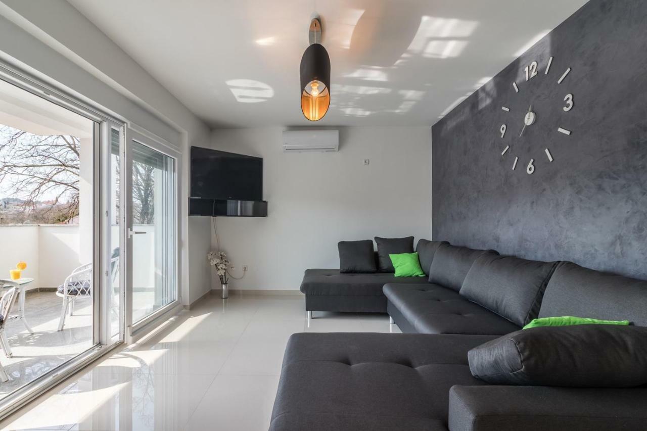 Apartments Mira Πούλα Εξωτερικό φωτογραφία