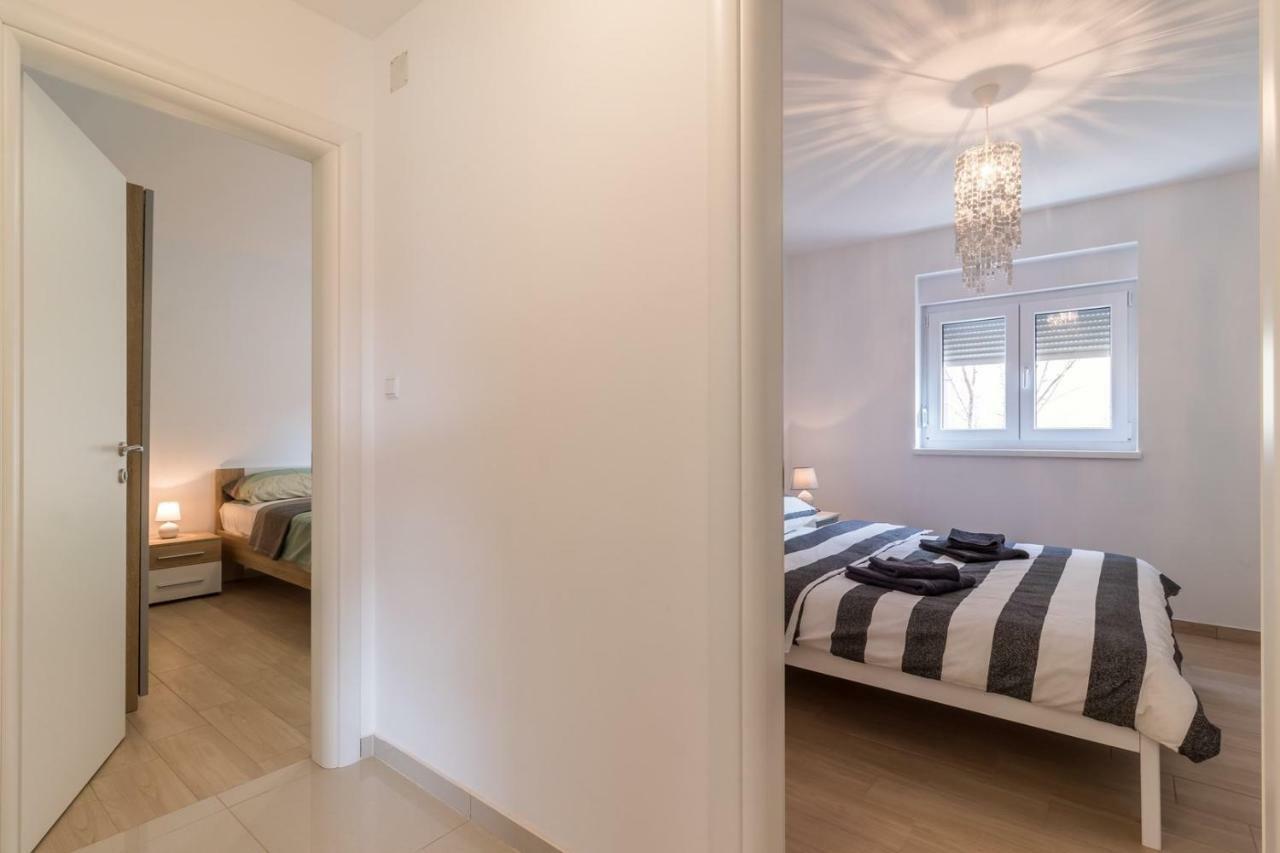 Apartments Mira Πούλα Εξωτερικό φωτογραφία