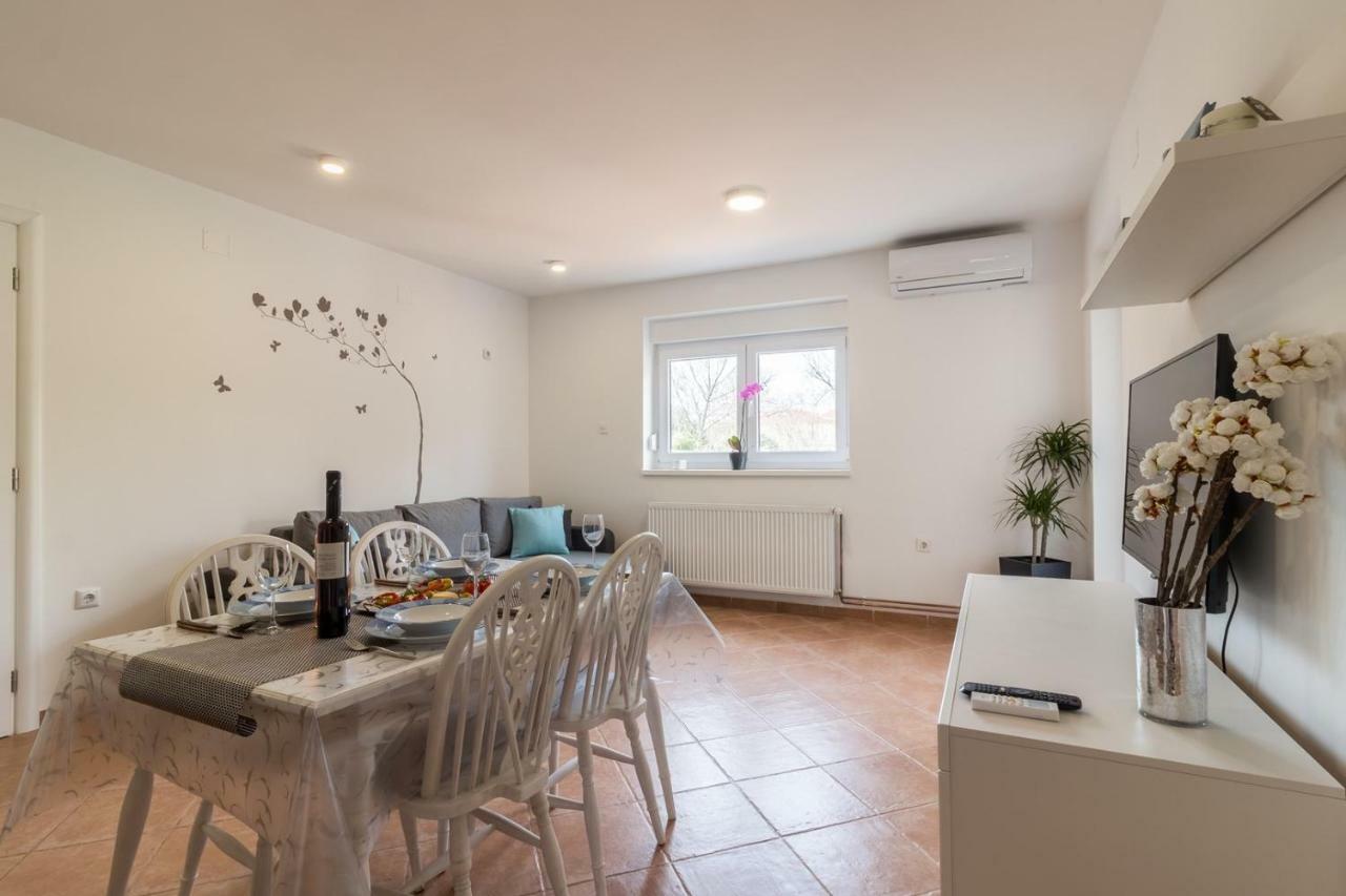Apartments Mira Πούλα Εξωτερικό φωτογραφία
