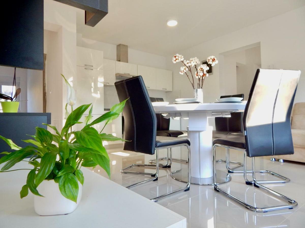 Apartments Mira Πούλα Εξωτερικό φωτογραφία