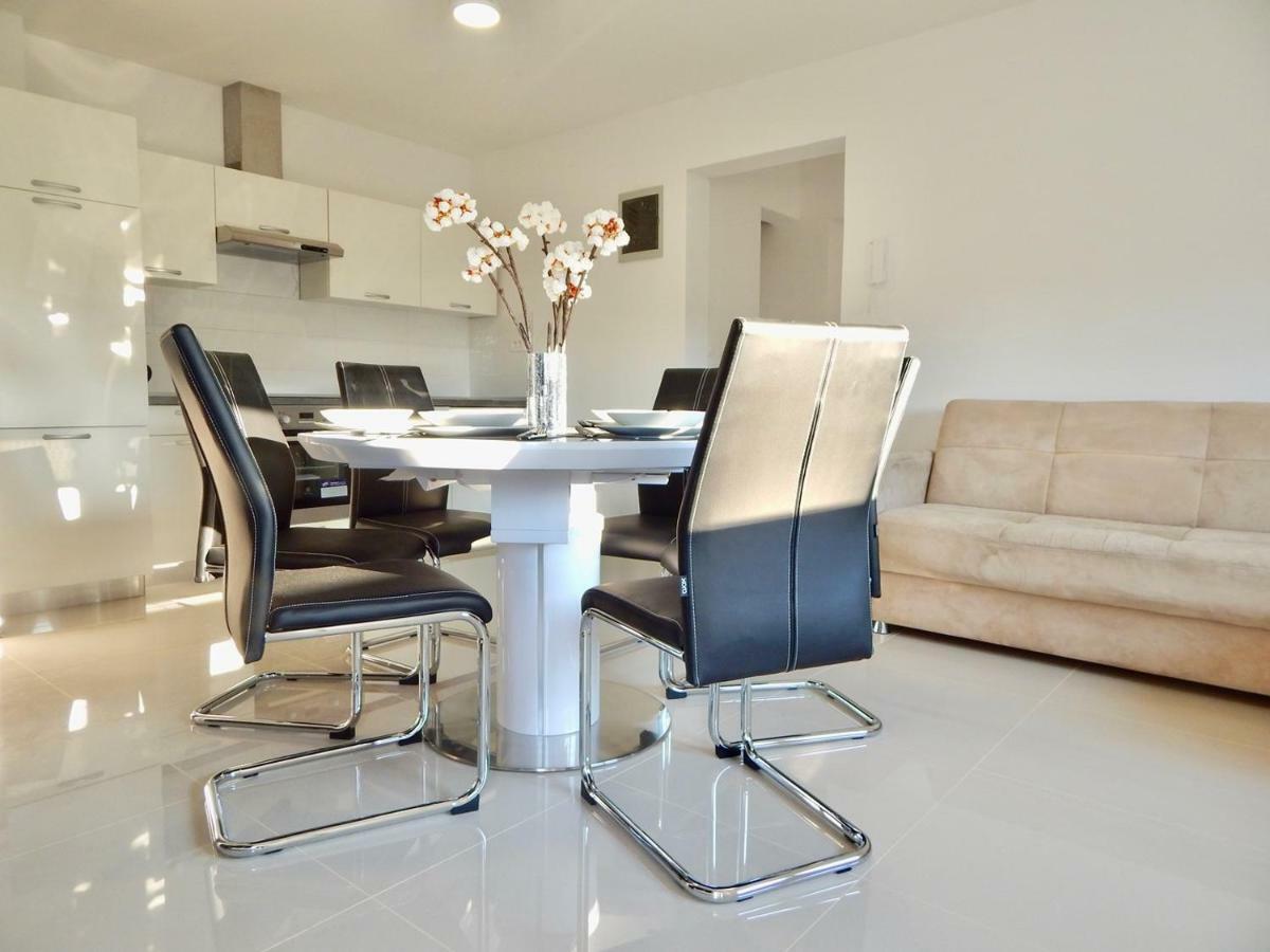 Apartments Mira Πούλα Εξωτερικό φωτογραφία