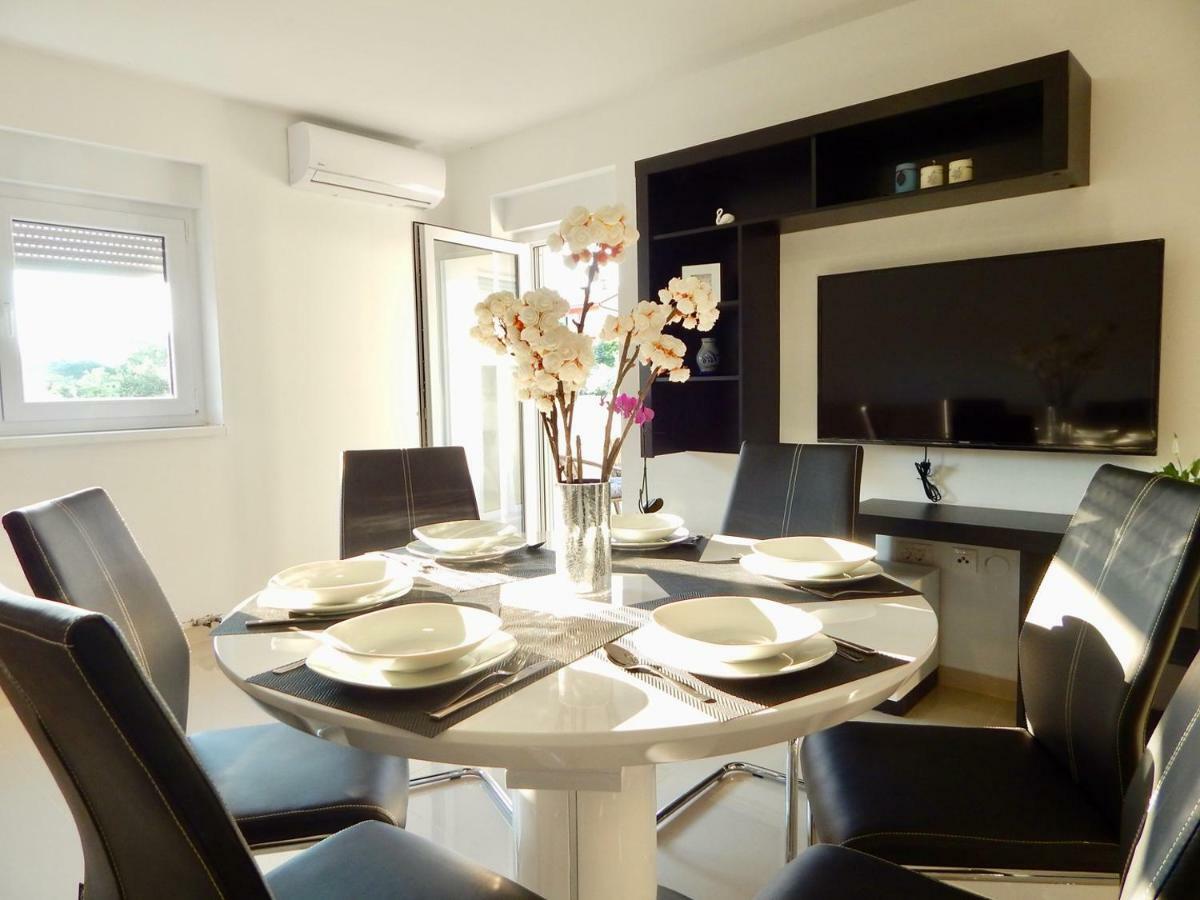Apartments Mira Πούλα Εξωτερικό φωτογραφία