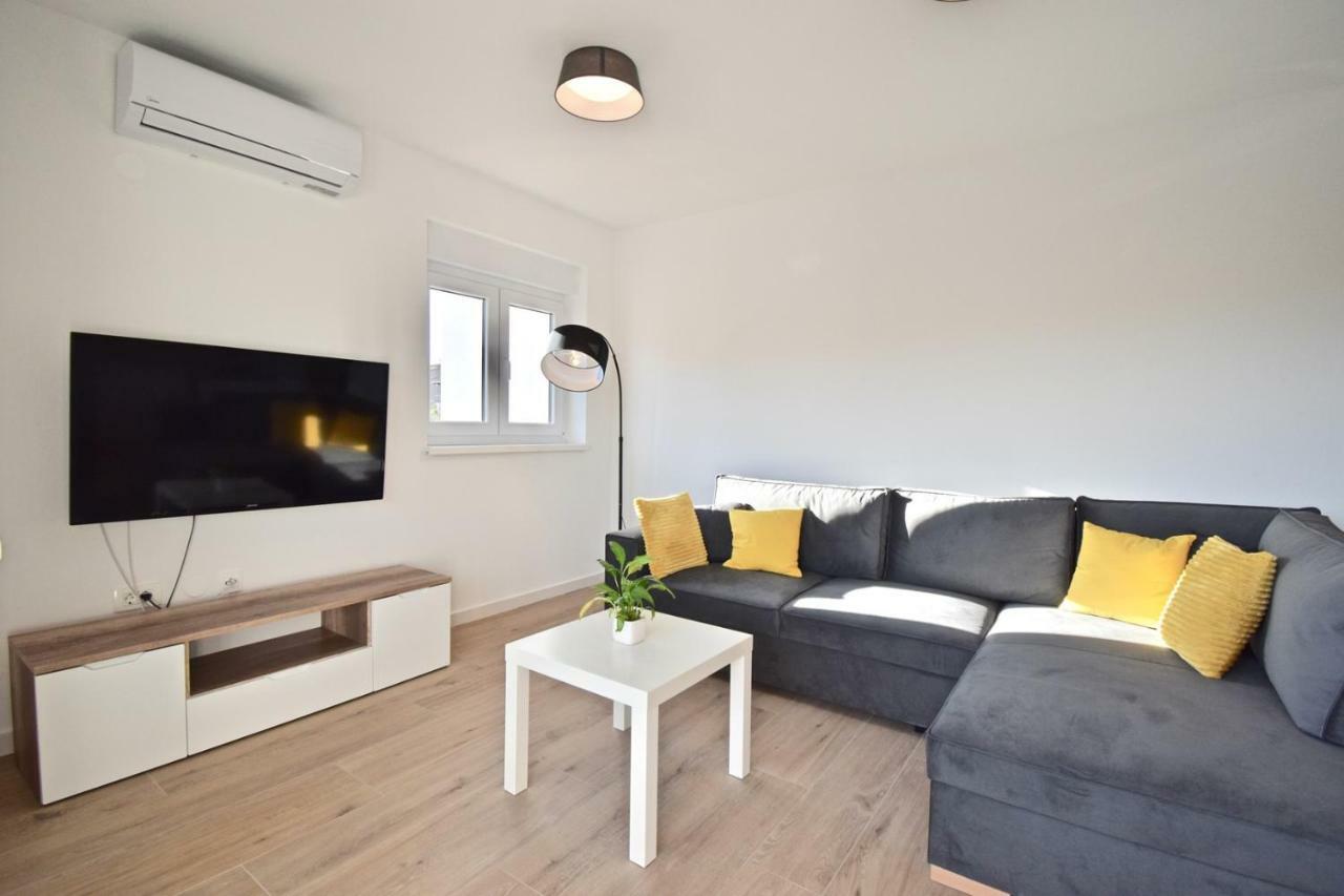 Apartments Mira Πούλα Εξωτερικό φωτογραφία