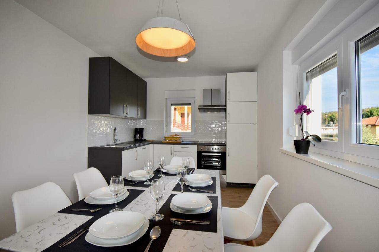 Apartments Mira Πούλα Εξωτερικό φωτογραφία